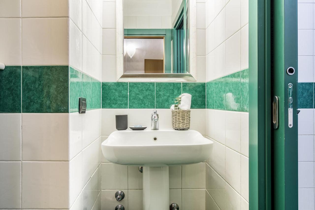 Beplace Apartments In Dateo Milan Bagian luar foto